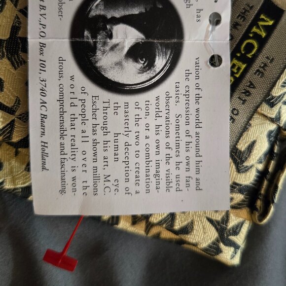 🕸️ M.C. Escher Collector’s Tie – Mystical Masterpiece 🕸️Collectable - Picture 6 of 7